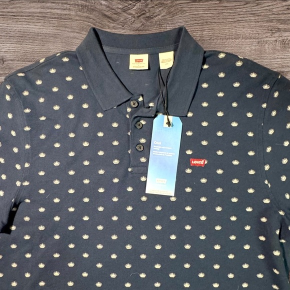 NWT - Levi’s Navy Blue Mens Polo Top with White Accent Designs Sz Large - Picture 2 of 5